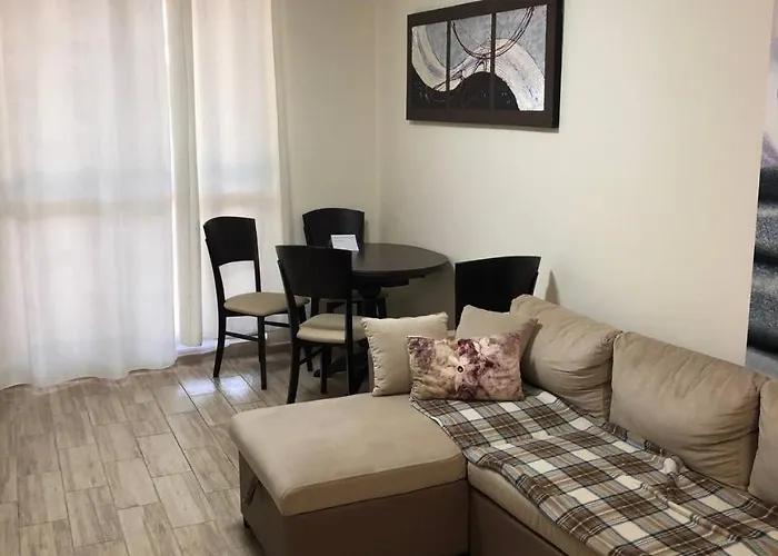 Cascadas Апартамент Равда